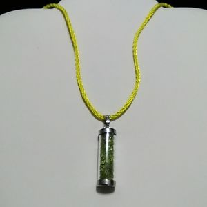 3/$50💎 Peridot Tube Necklace